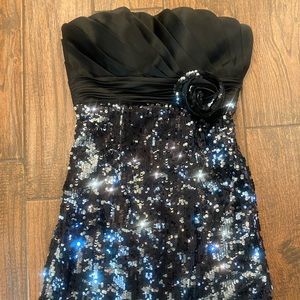 Sequins mini dress. Black & silver. Sash included.